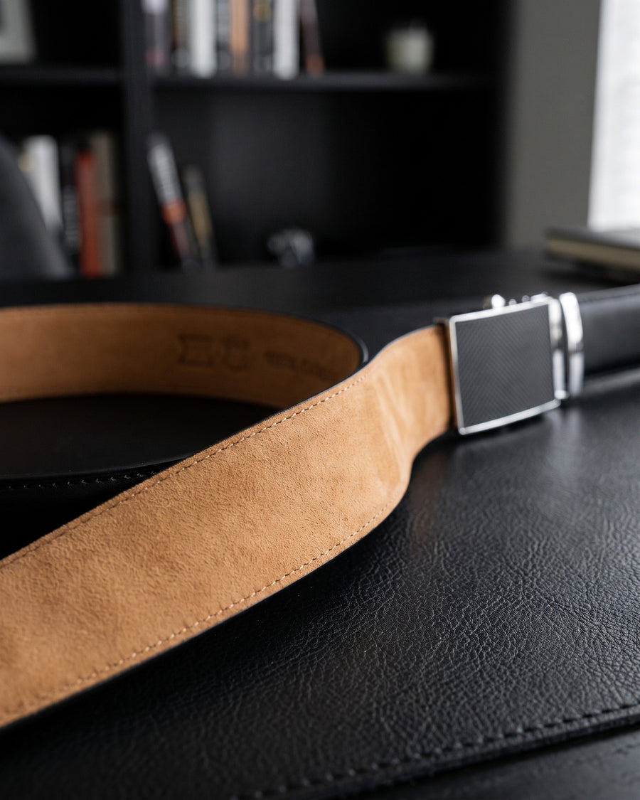 Harrow automatic Italian leather belt, carbon buckle, black strap – full-grain nubuck lining close-up